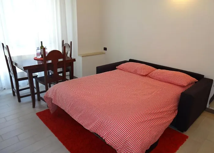 Center Apartment *
